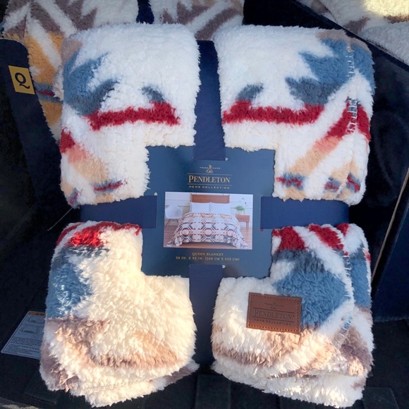 Pendleton Bedding Pendleton Queen Throw Blanket White Sands Sherpa